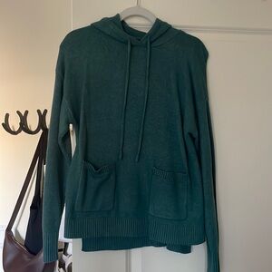Size M sweater hoodie